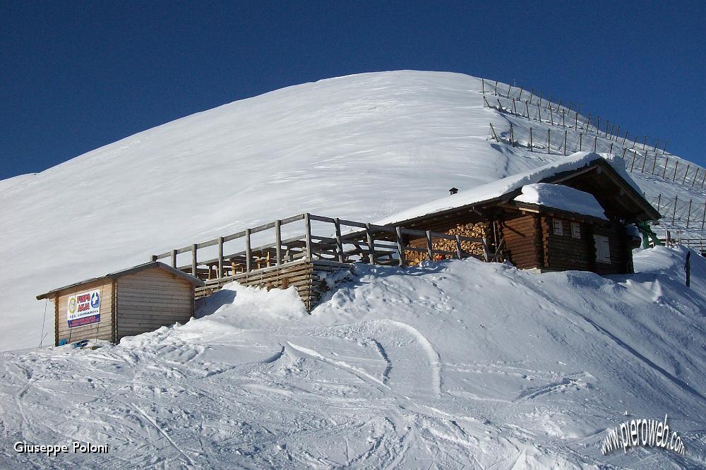 05 - sotto il Rambasì, il rifugio Mirtillo .jpg